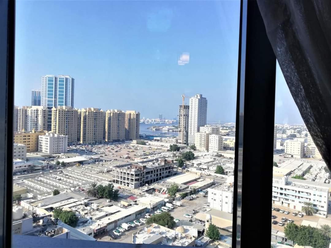 Crown Palace Hotel Ajman Eksteriør billede