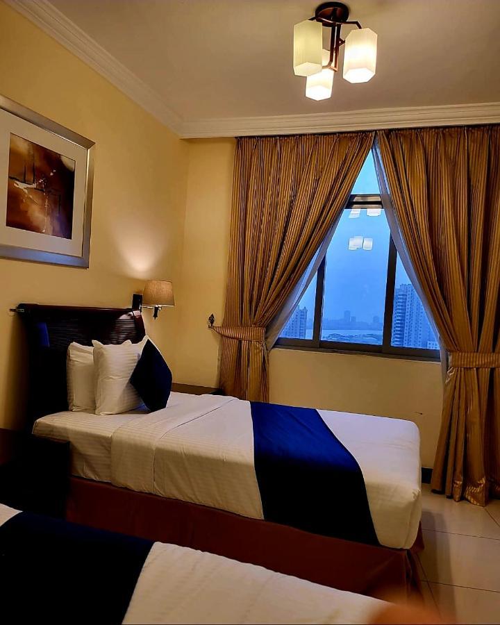 Crown Palace Hotel Ajman Eksteriør billede