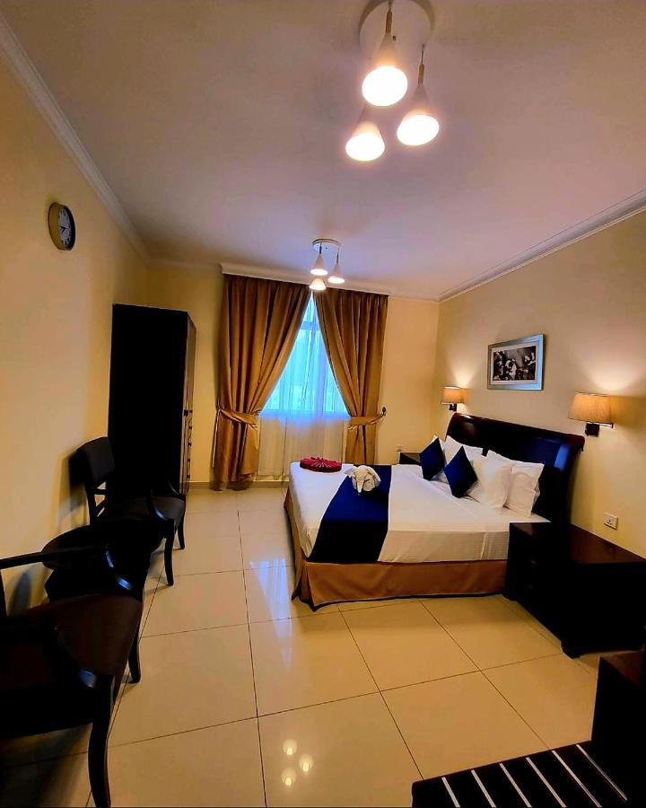 Crown Palace Hotel Ajman Eksteriør billede